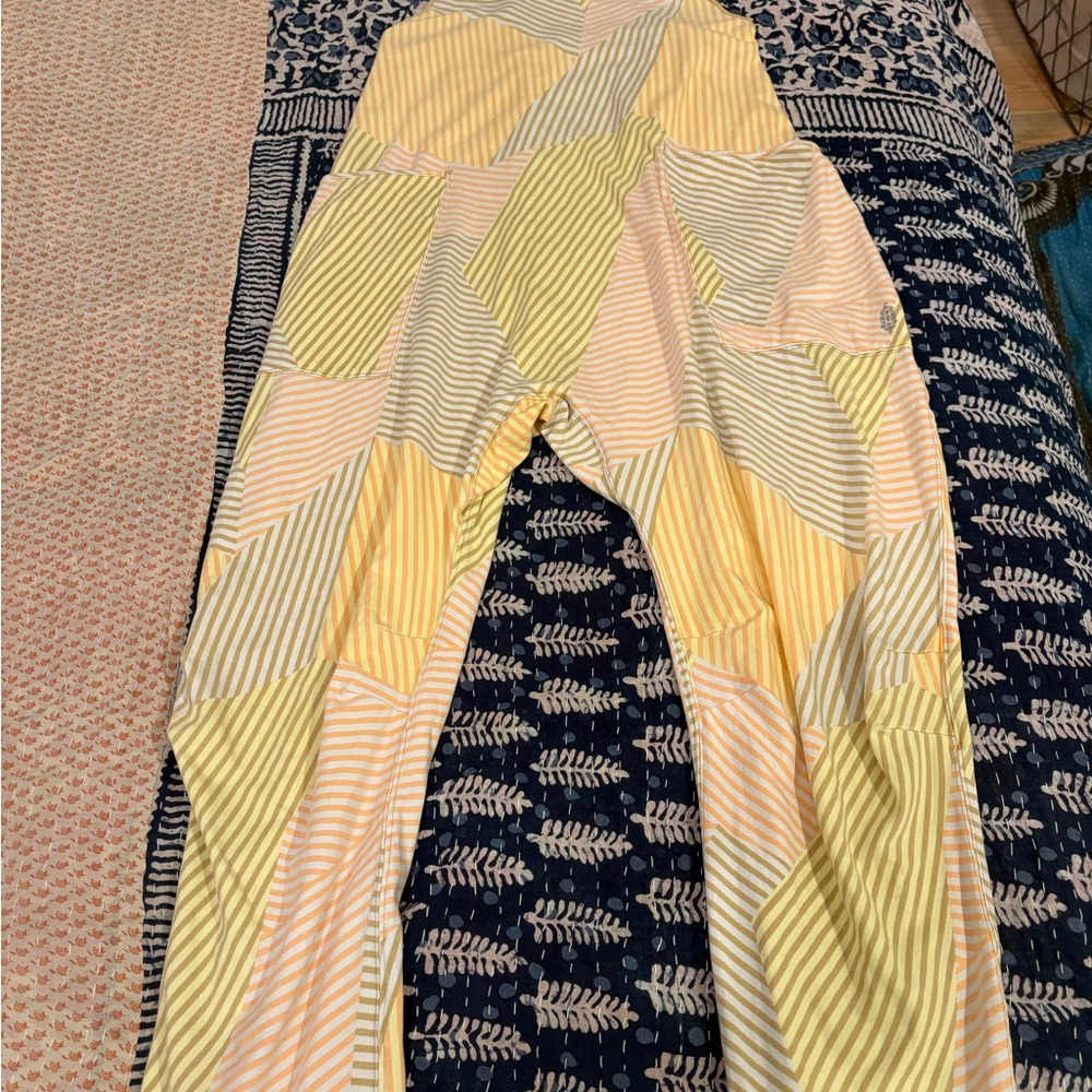 NWOT FP Movement XS Hot Shot Romper with Design - Picture 3 of 10
